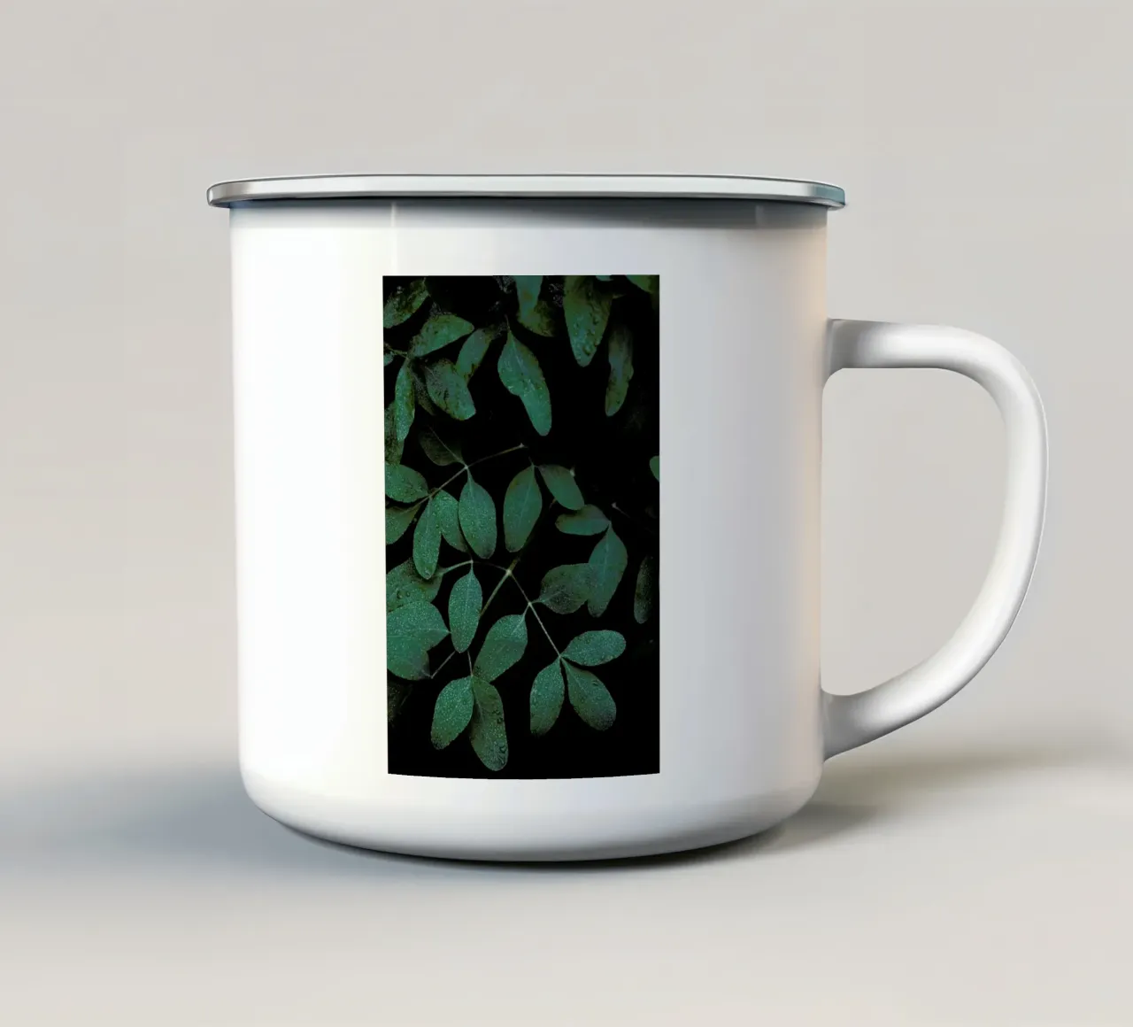 The Beauty in a Rainy Day tazza in smalto da Studio Nahili