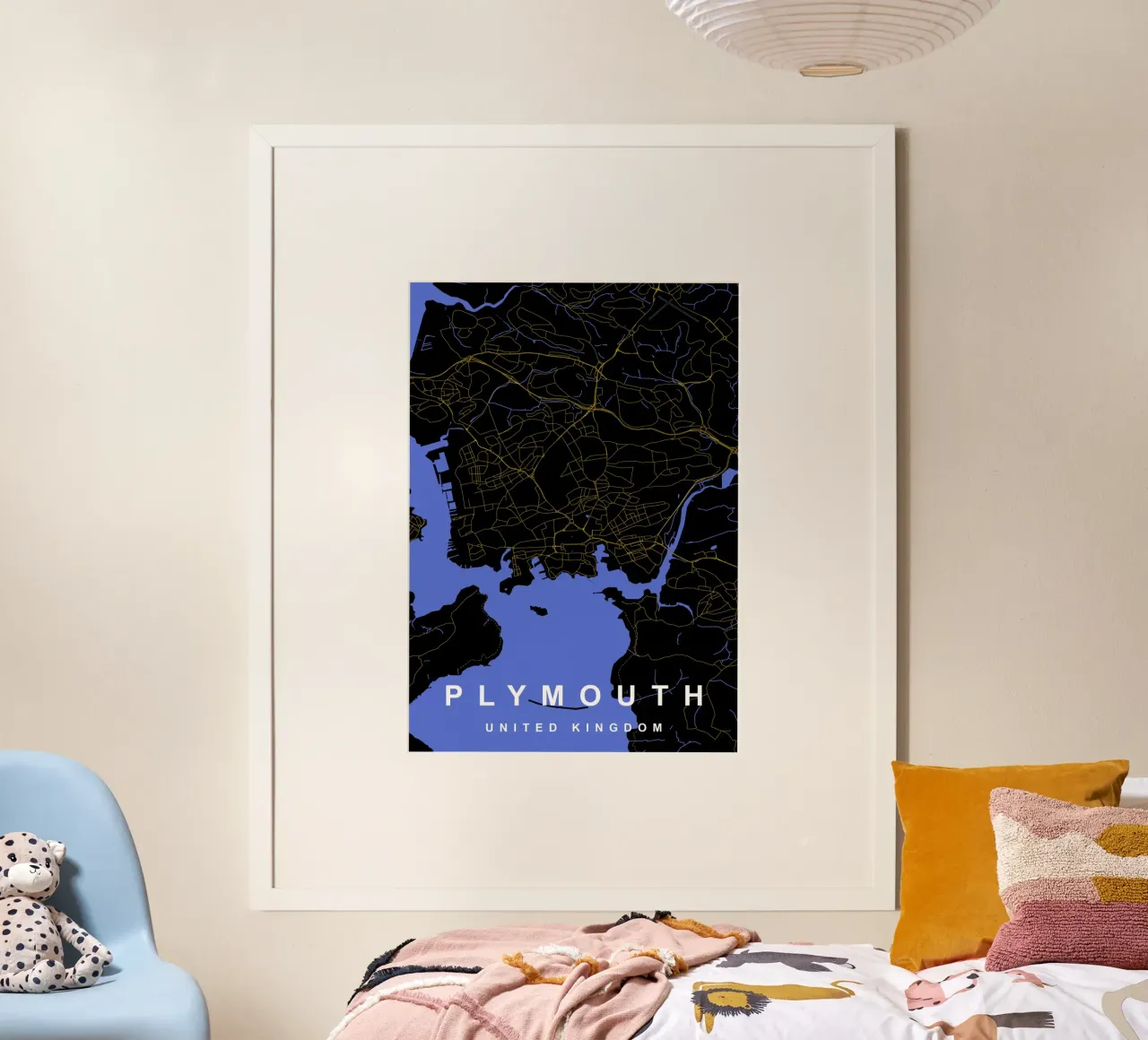 Mappa della città di Plymouth Regno Unito nero e oro poster con telaio in plastica da Cartographers Library