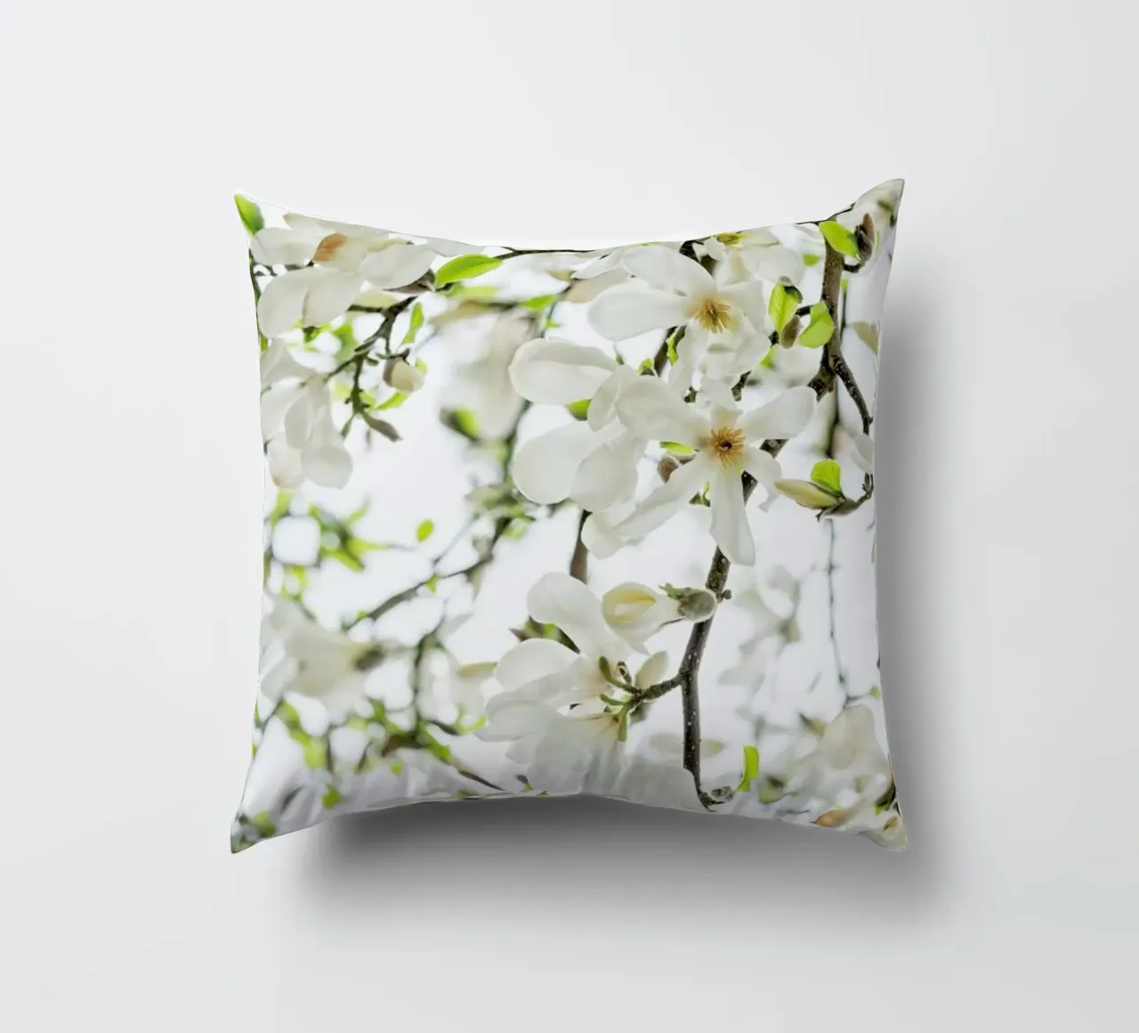 Magnolia Tree White cuscino da Curious Collections by Marielle Leenders
