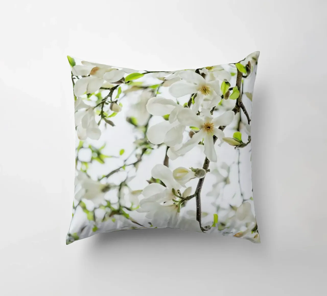 Magnolia Tree White cuscino da Curious Collections by Marielle Leenders
