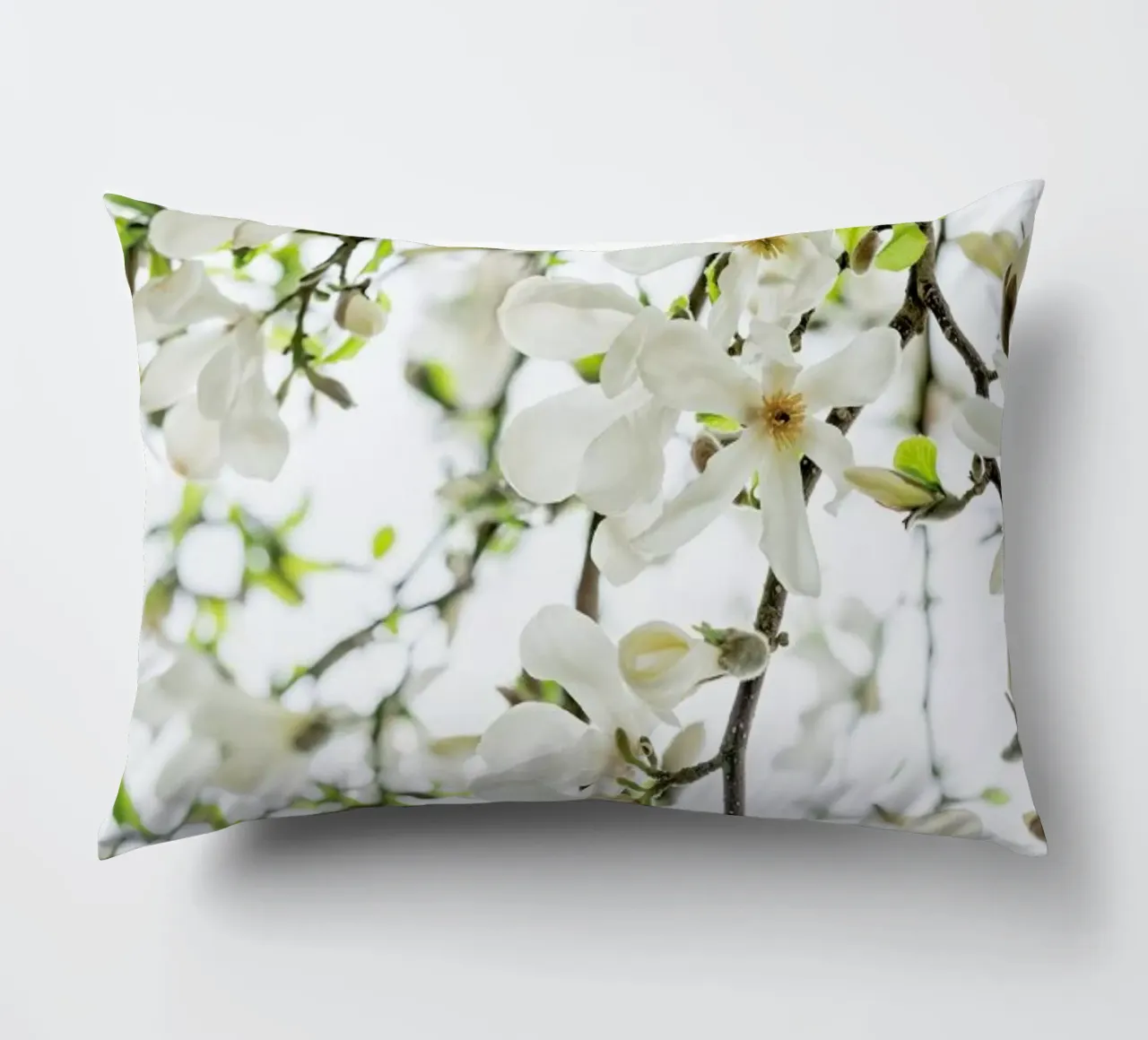 Magnolia Tree White cuscino da Curious Collections by Marielle Leenders
