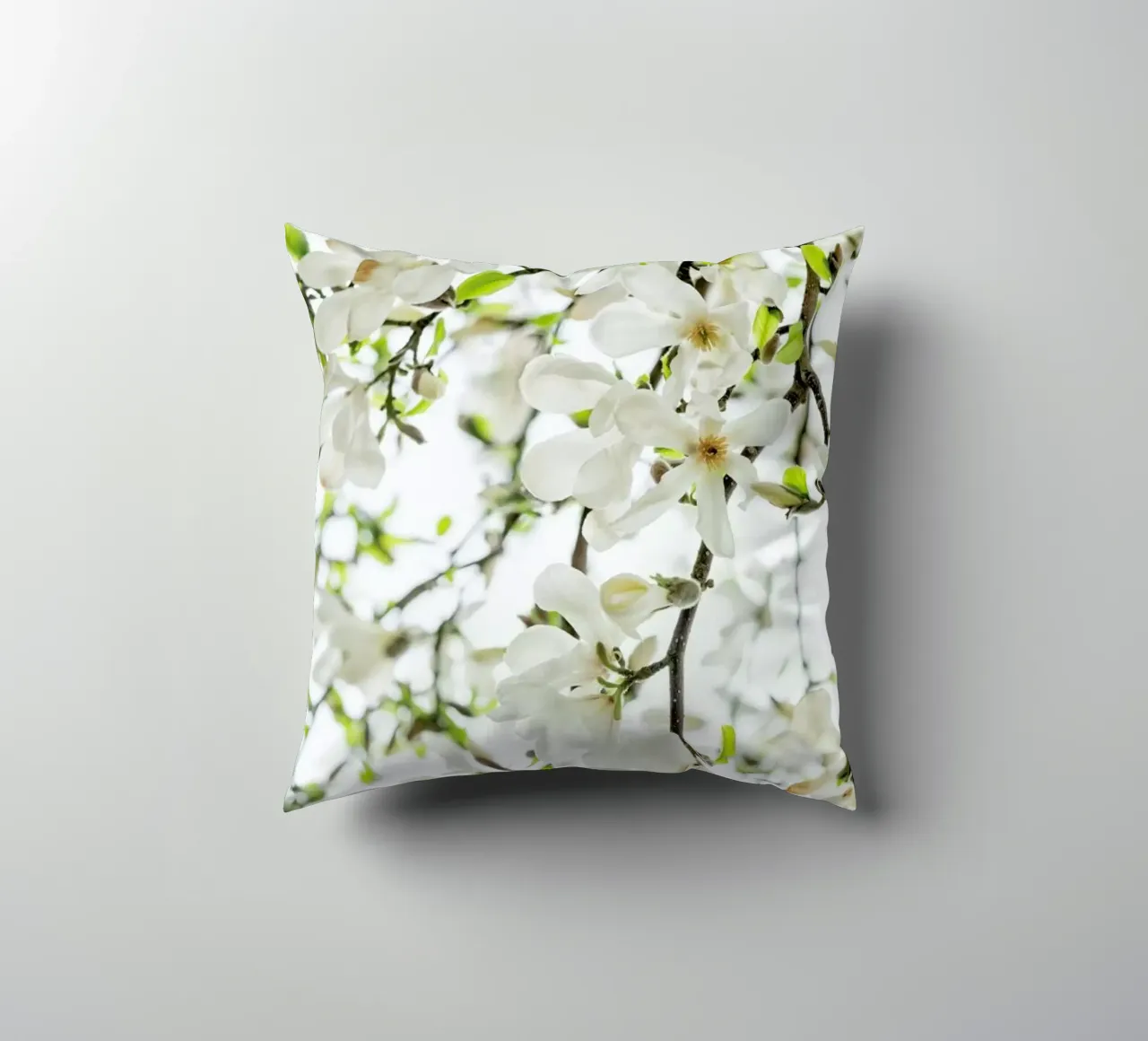 Magnolia Tree White cuscino da Curious Collections by Marielle Leenders
