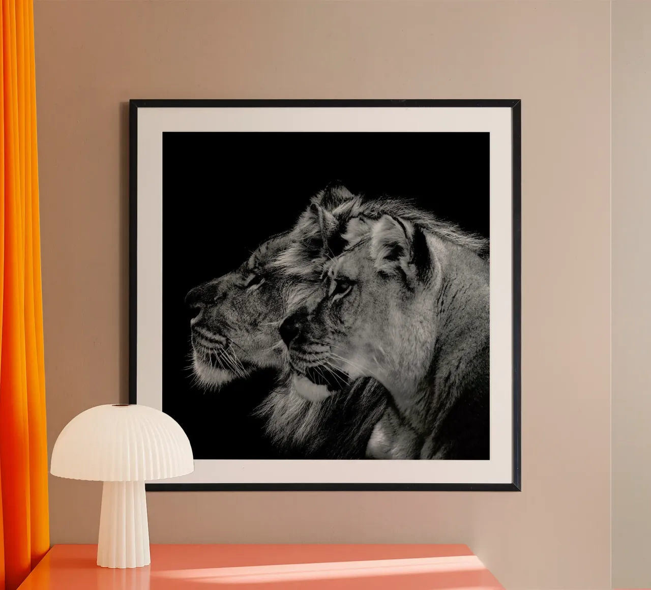 Lion Duo Profile by Lothare Dambreville poster con telaio in plastica da EyeEm Mobile GmbH