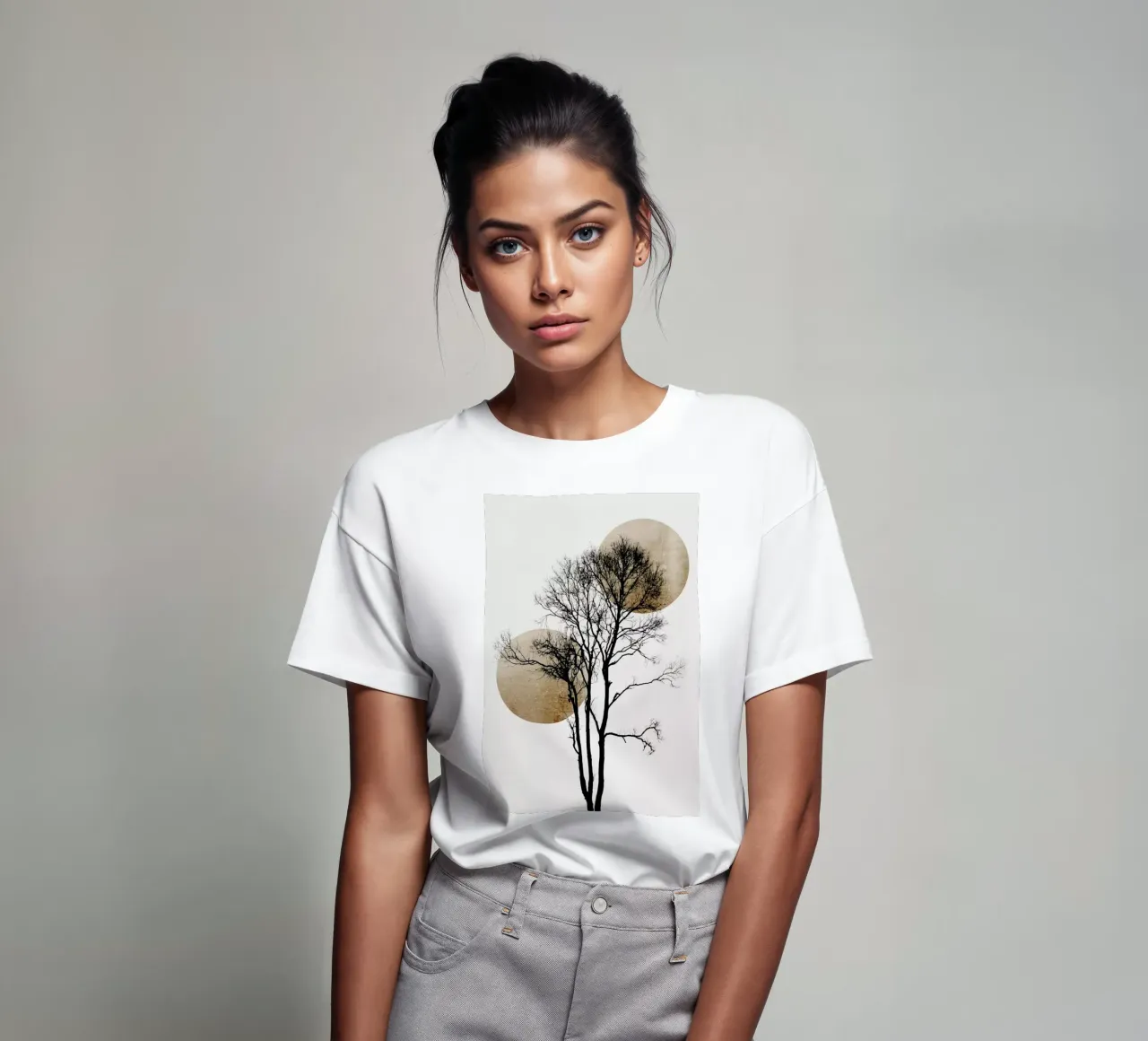 Sun And Moon Hiding Gold t-shirt da Kubistika