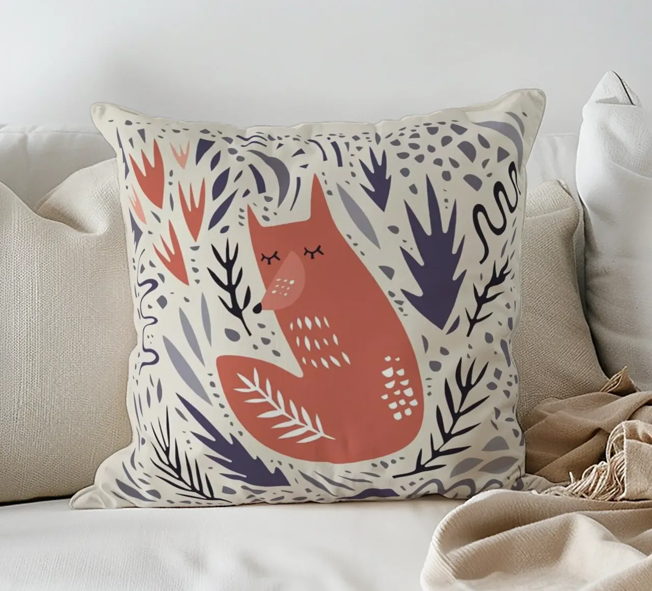 Hibernating Fox cuscino da Little Flourishes