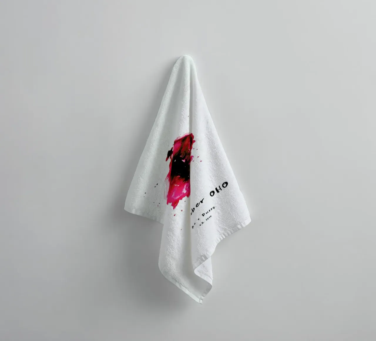 Vulva Painting Smal But Great Red asciugamano da bagno da Verena Bonath | 21st aesthetics