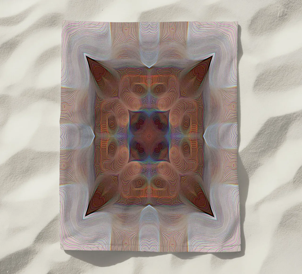 Caleidoscopio a 4 angoli con linee e motivi in rosso-marrone telo mare da Gürsel Yesil Digital Art