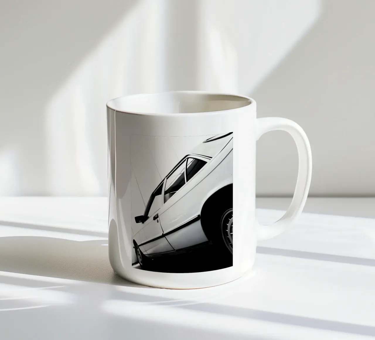 Auto d'epoca monocromatica tazza in ceramica da CAR EDITION