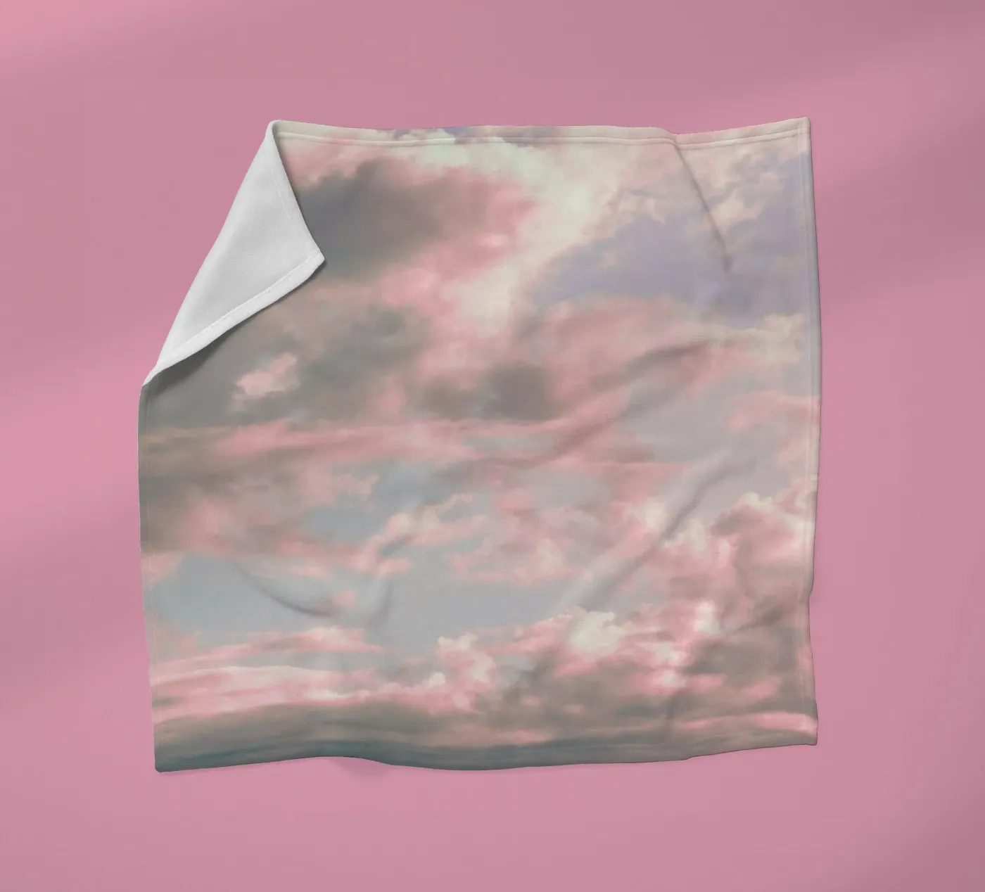 Delicate Sky Fleecedecke von Moon  Bloom