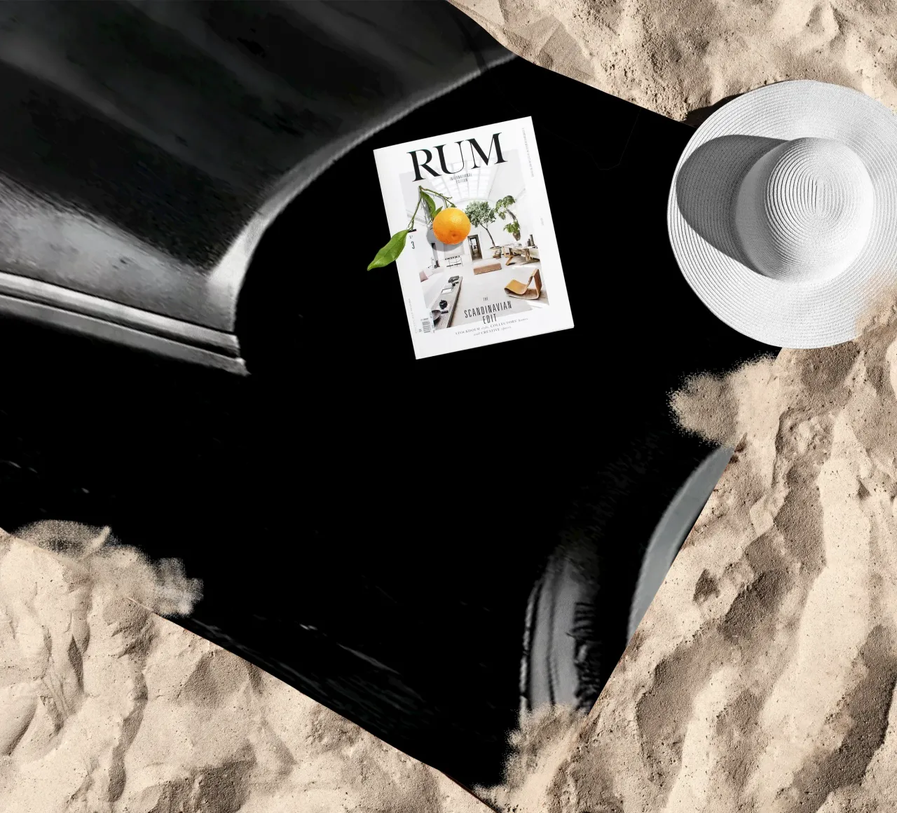 Auto d'epoca monocromatica telo mare da CAR EDITION