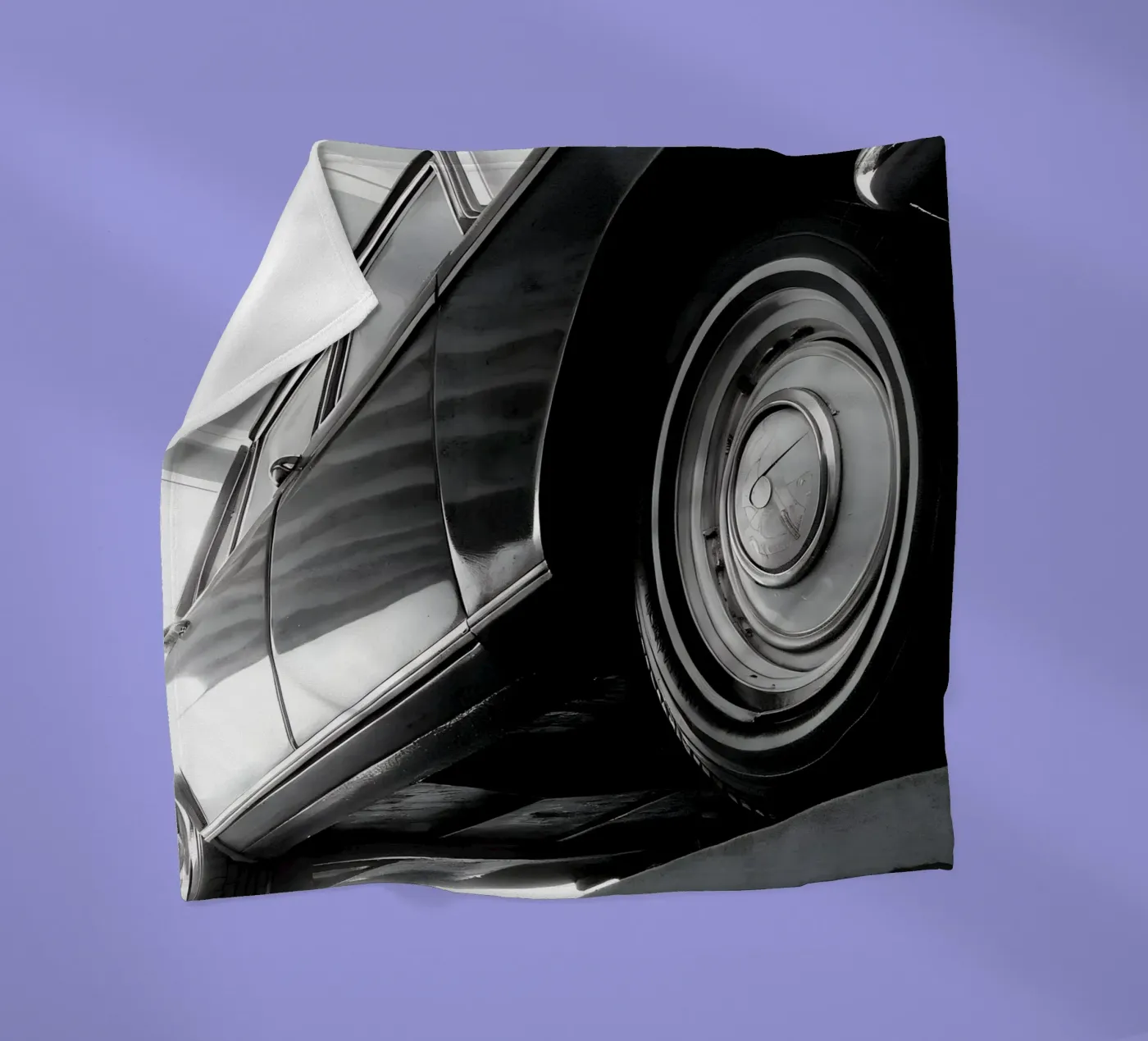 Monochrome Classic Car Fleecedecke von CAR EDITION
