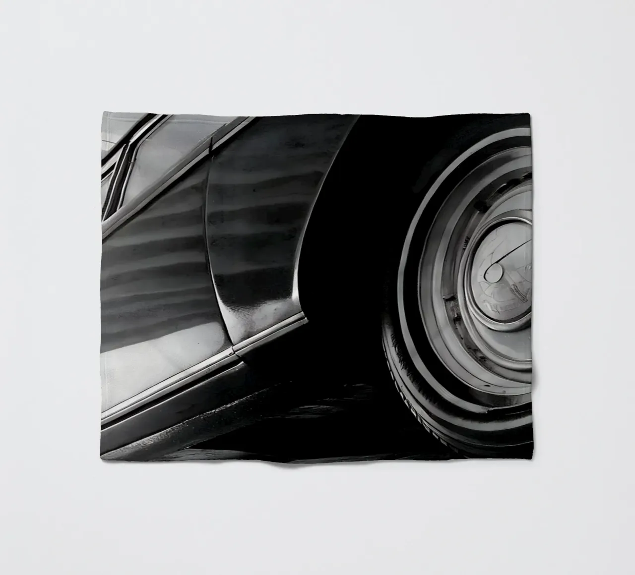 Auto d'epoca monocromatica coperta in pile da CAR EDITION