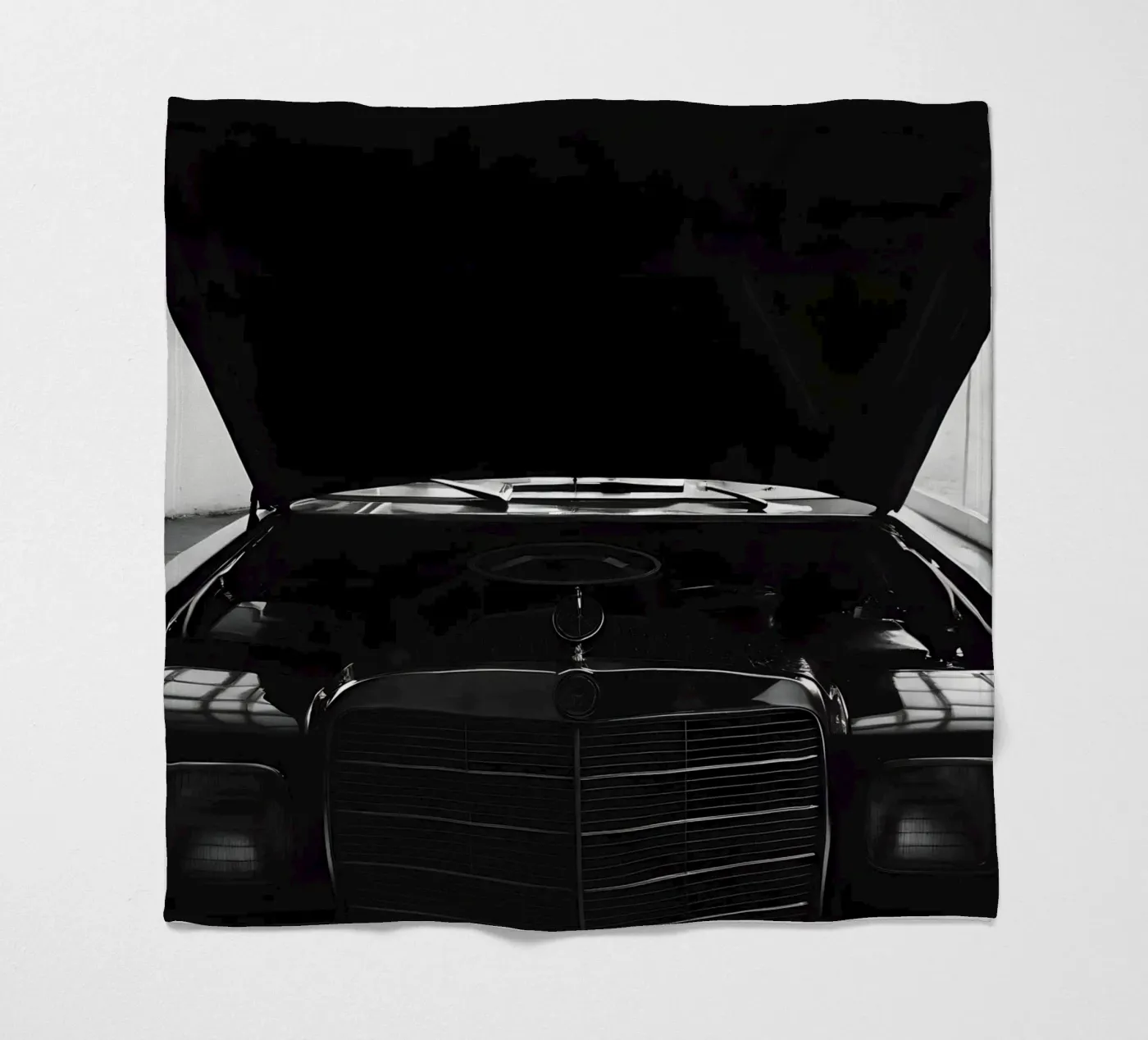 Monochromer Oldtimer Fleecedecke von CAR EDITION