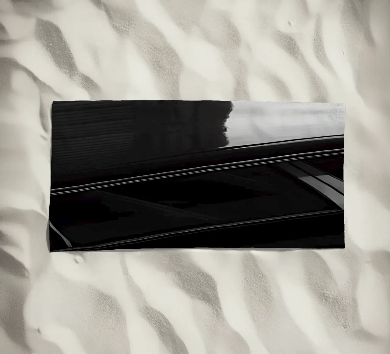 Auto d'epoca monocromatica telo mare da CAR EDITION