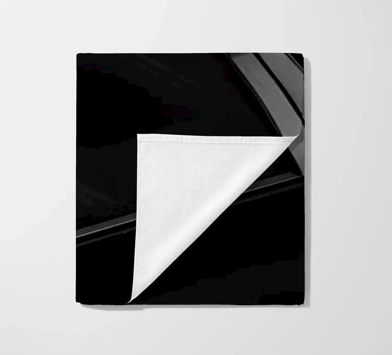 Auto d'epoca monocromatica telo mare da CAR EDITION