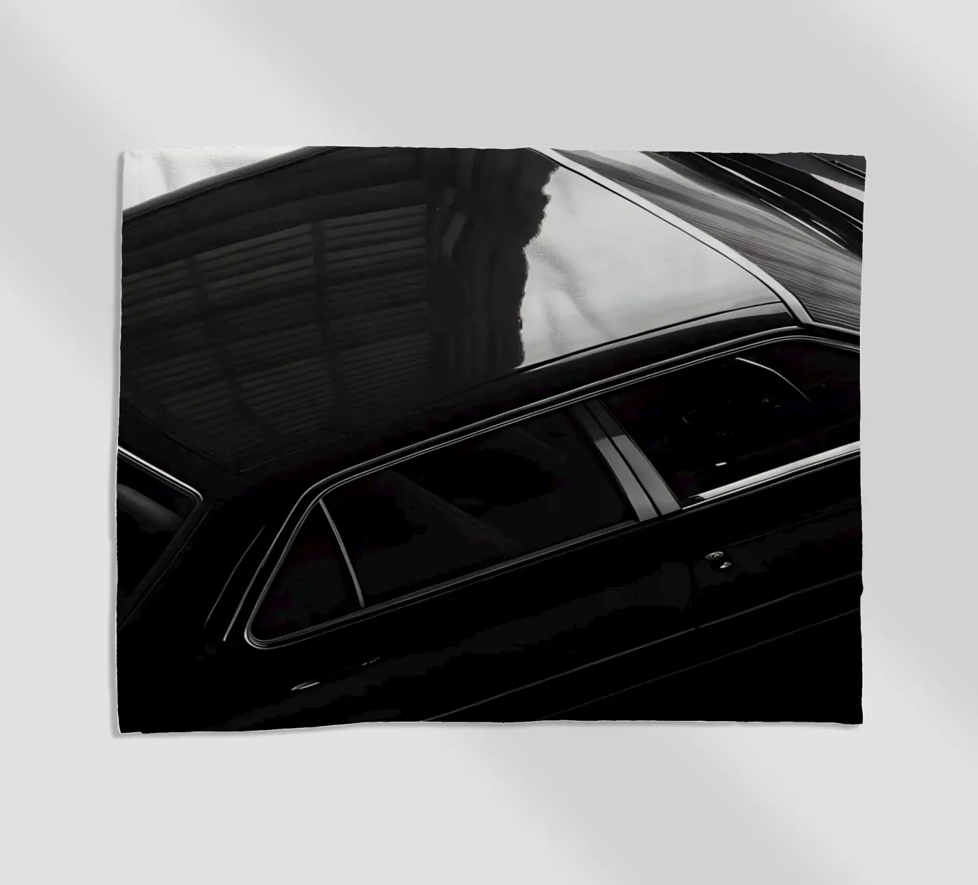 Auto d'epoca monocromatica telo mare da CAR EDITION