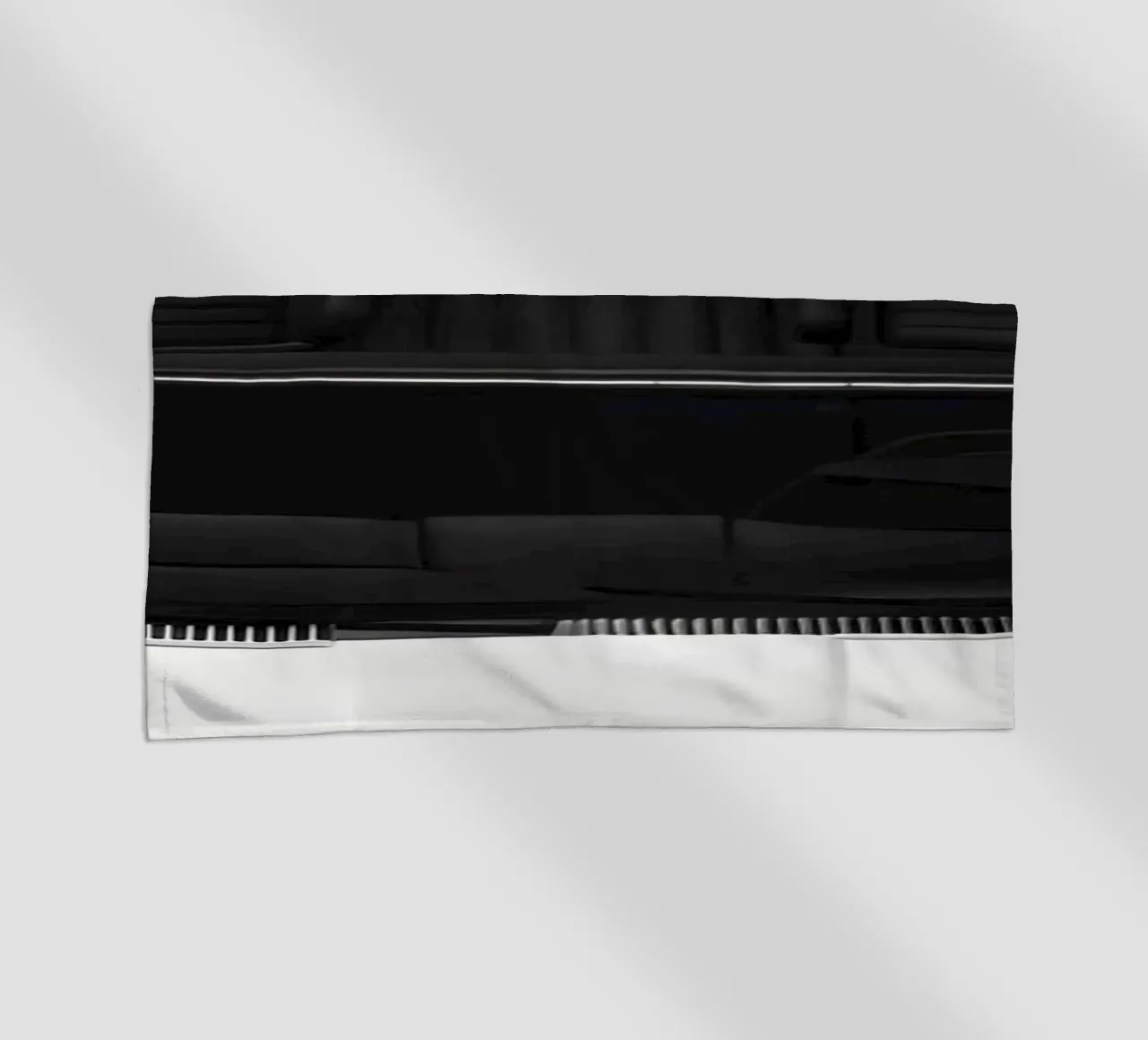 Auto d'epoca monocromatica telo mare da CAR EDITION