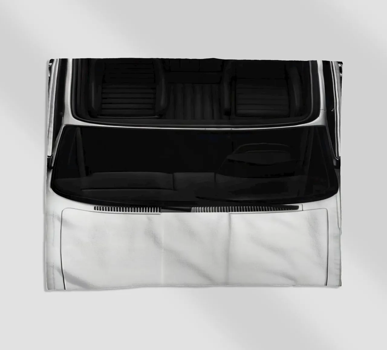 Auto d'epoca monocromatica telo mare da CAR EDITION