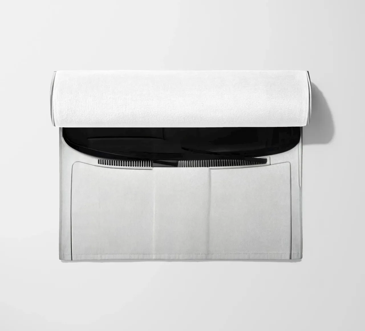 Auto d'epoca monocromatica telo mare da CAR EDITION