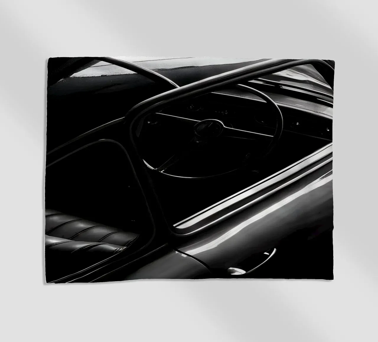 Auto d'epoca monocromatica telo mare da CAR EDITION