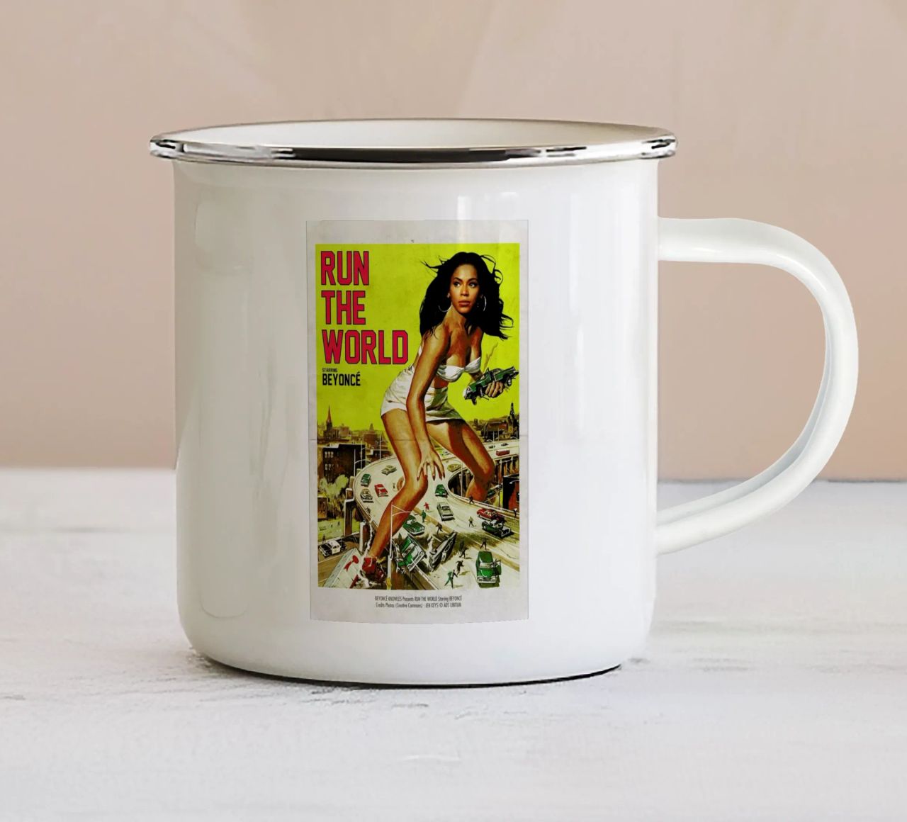 Run the World tazza in smalto da Ads Libitum