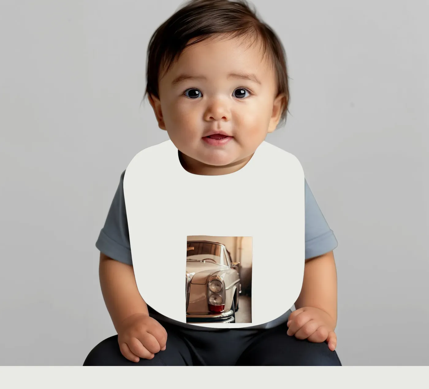 Voiture classique crème bavoir de CAR EDITION