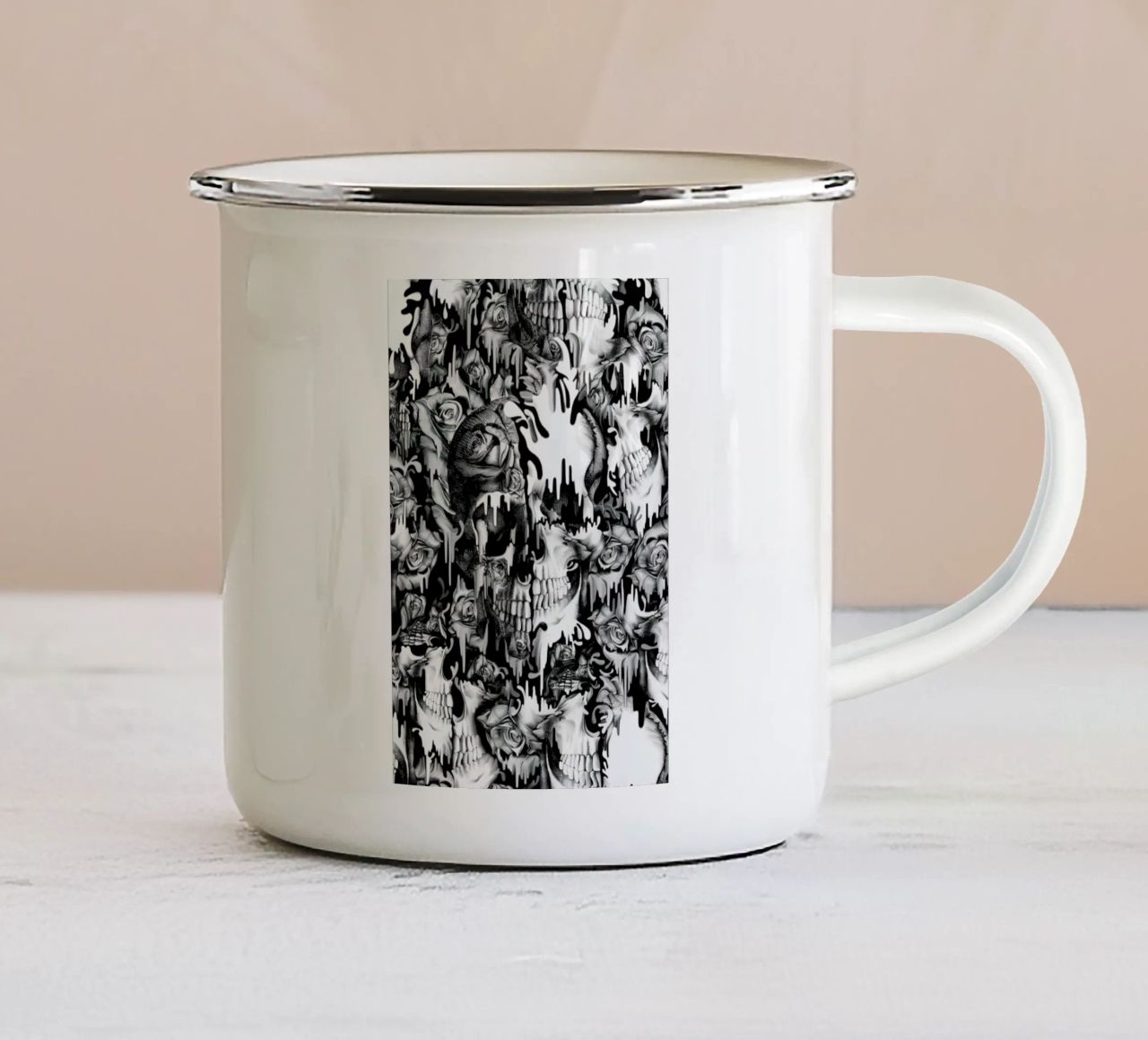 Gone in a Splash tazza in smalto da Kristy Patterson