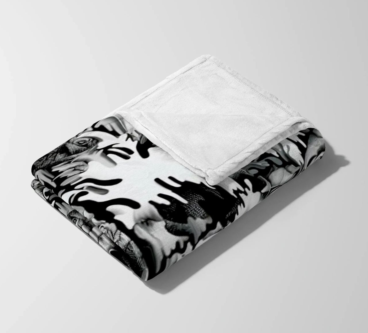 Gone in a Splash coperta in pile da Kristy Patterson