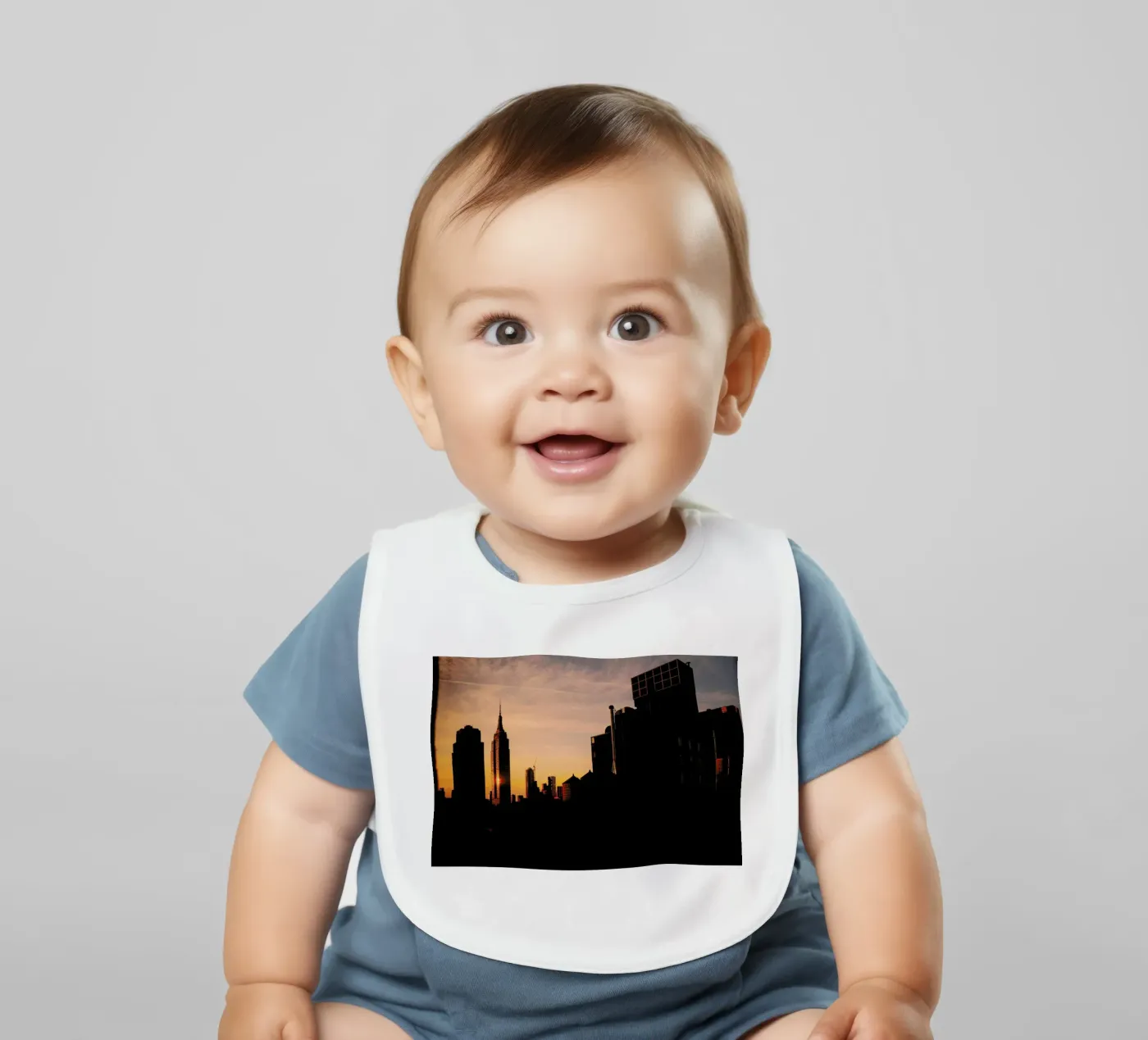 Layers baby bib by Philipp Reinhard