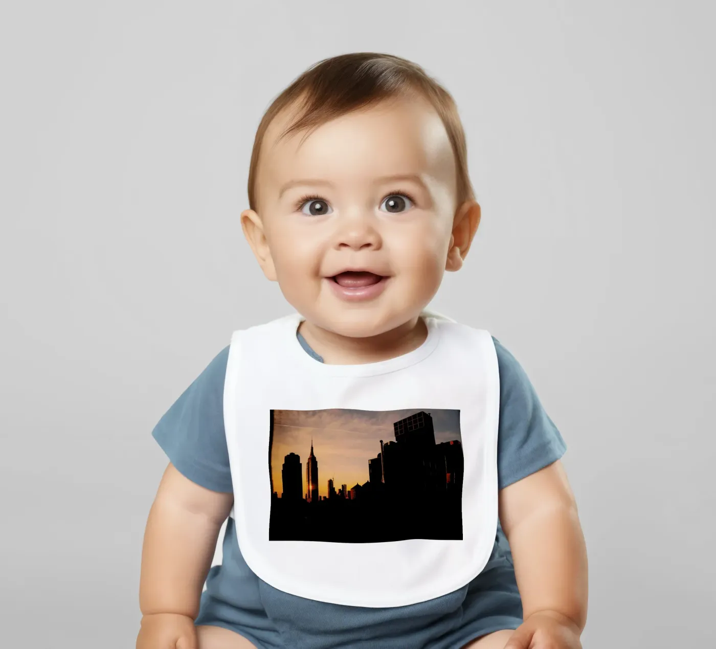 Layers baby bib by Philipp Reinhard