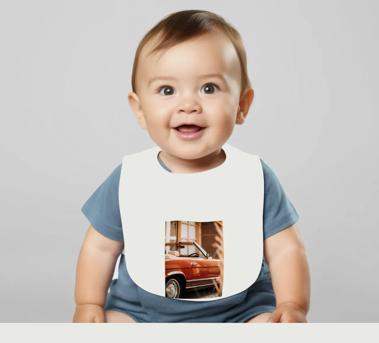 Roter Oldtimer Babylätzchen von CAR EDITION