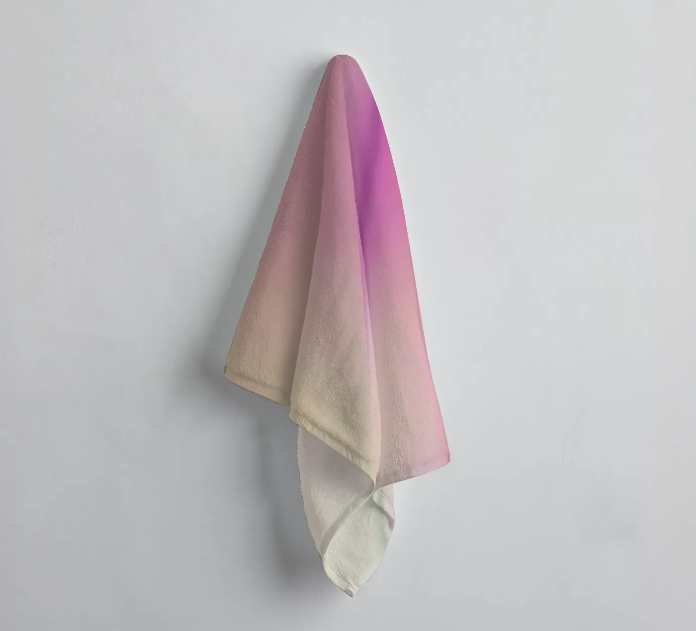 Phoebe towel by Elena Veronese