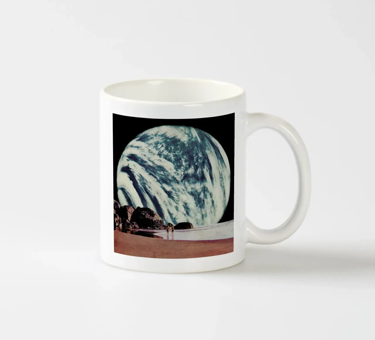Long Walks on The Beach tazza in ceramica da Jesse Treece