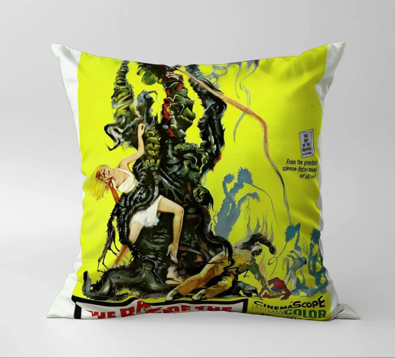 ‘The Day of the Triffids’ Retro Movie Poster cuscino da Gallery Print and Art Limited