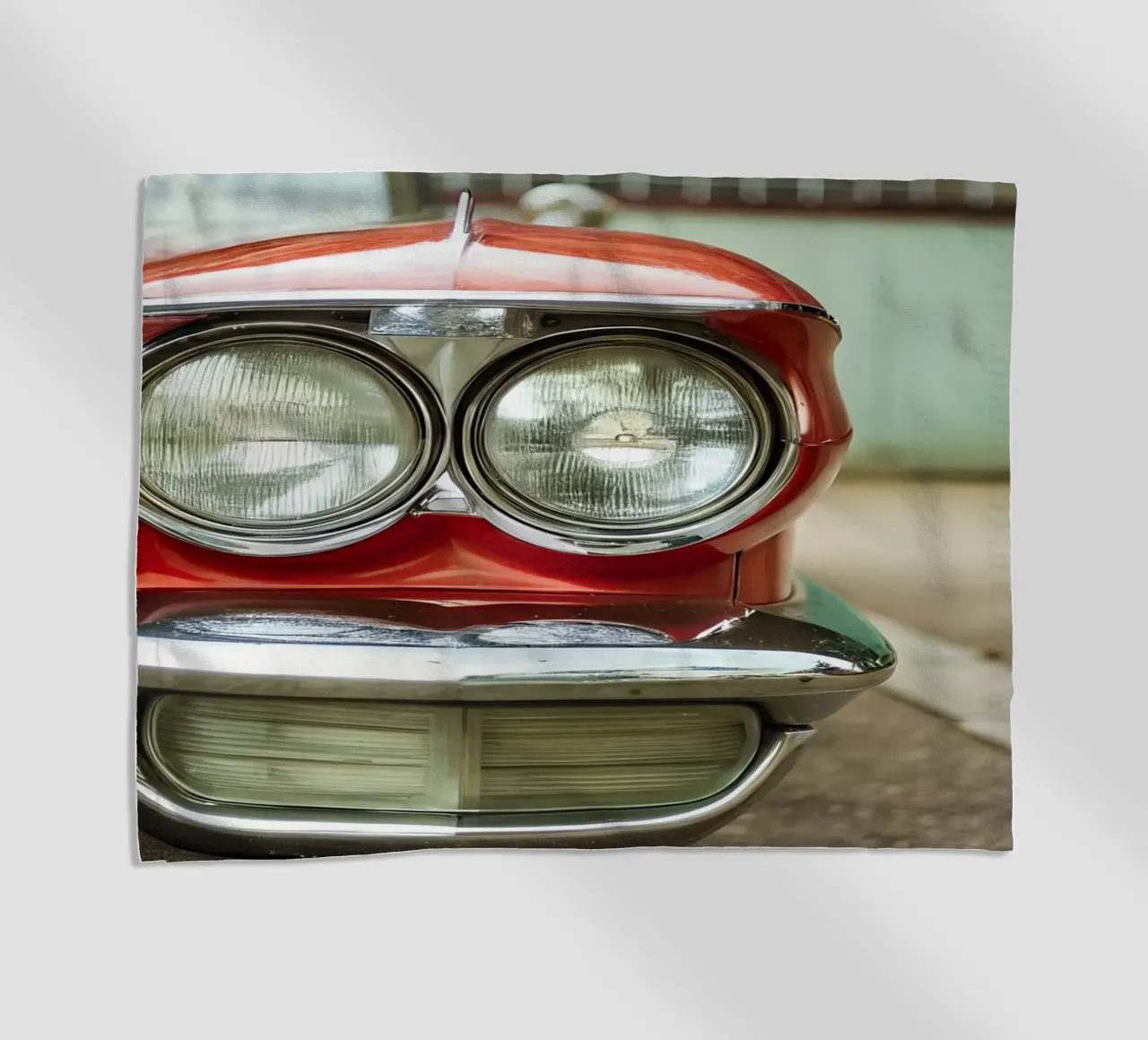 Rote Oldtimer-Front Strandtuch von CAR EDITION