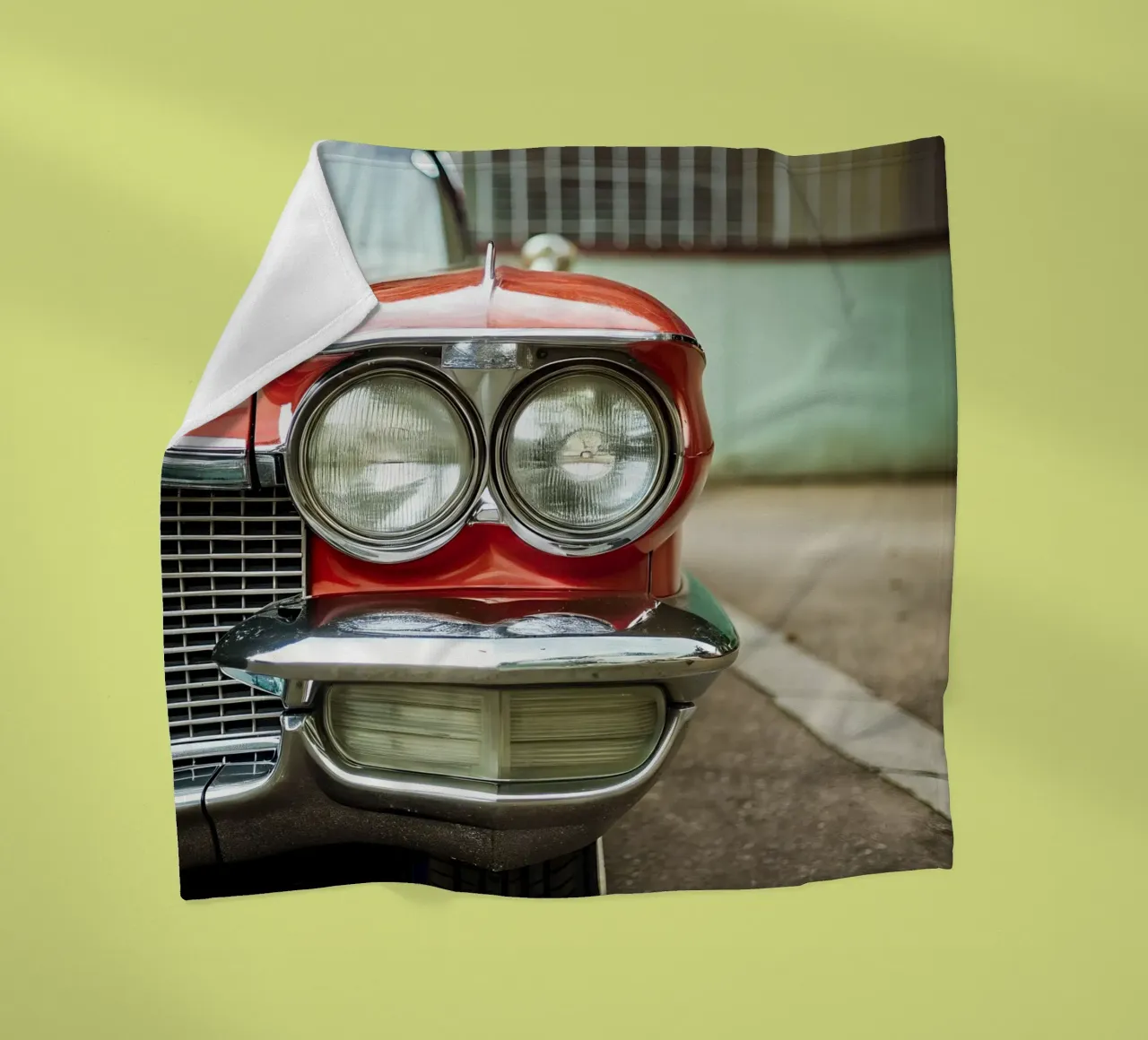 Rote Oldtimer-Front Fleecedecke von CAR EDITION