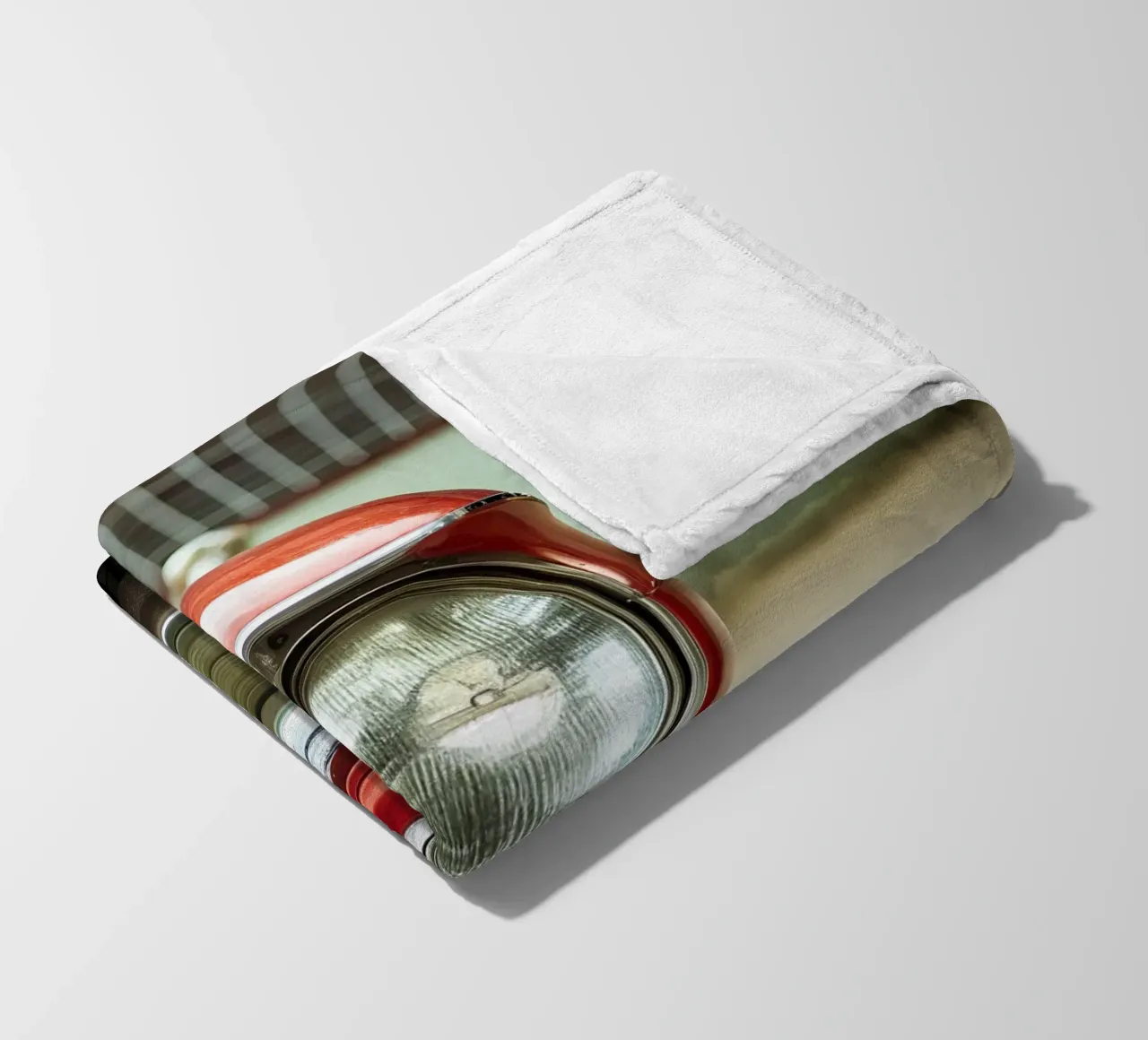 Rote Oldtimer-Front Fleecedecke von CAR EDITION