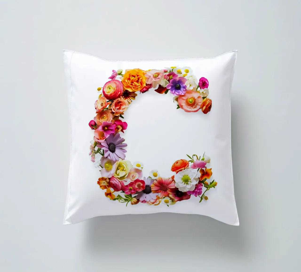 Fiore lettera C cuscino da My Tiny Home