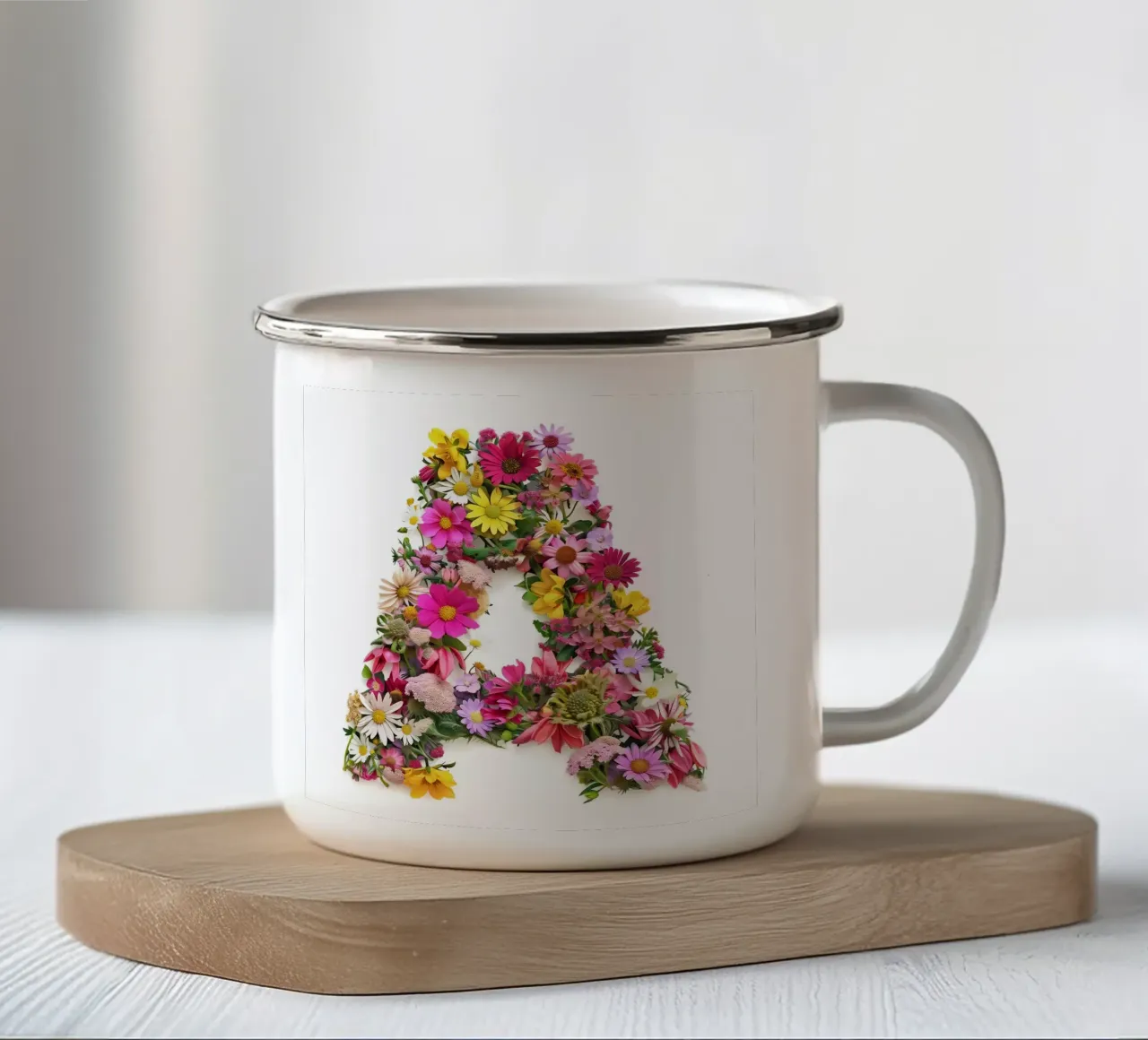 Fiore lettera A tazza in smalto da My Tiny Home