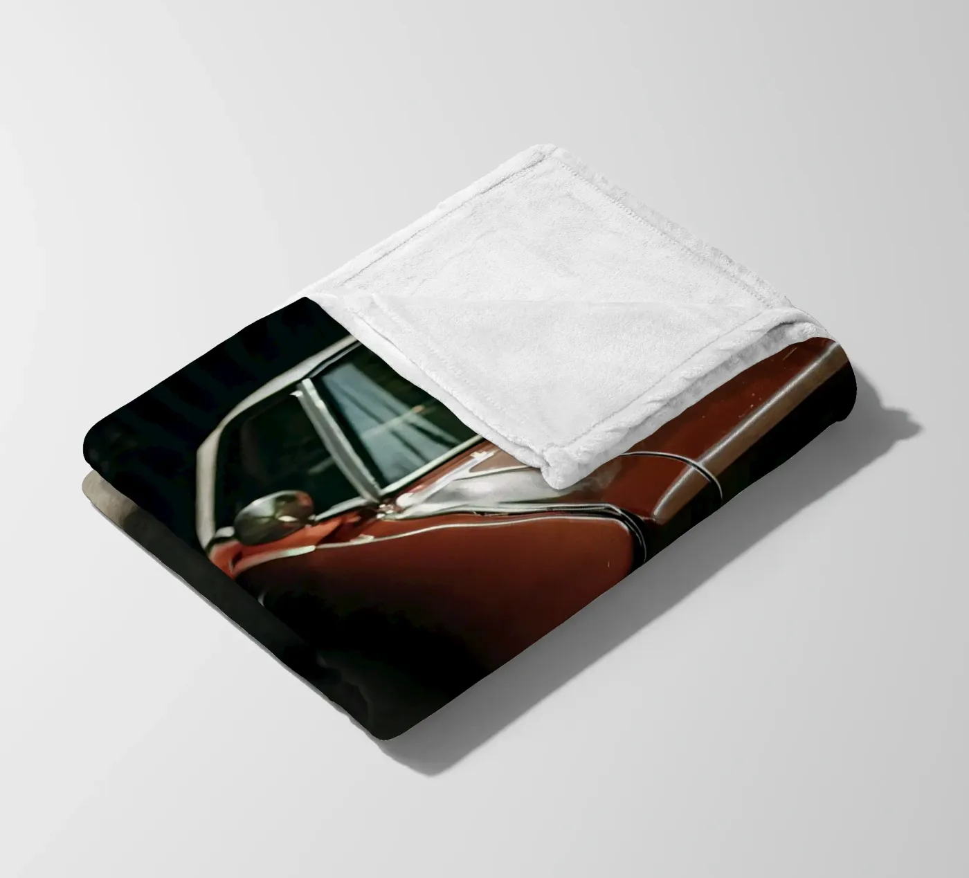 Red Classic Car Front Fleecedecke von CAR EDITION