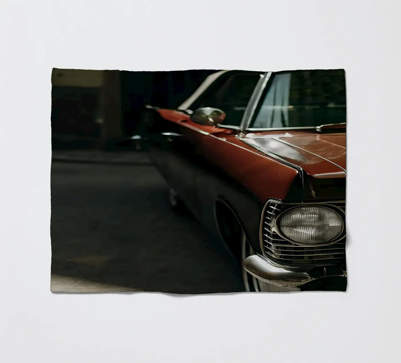 Rote Oldtimer-Front Fleecedecke von CAR EDITION