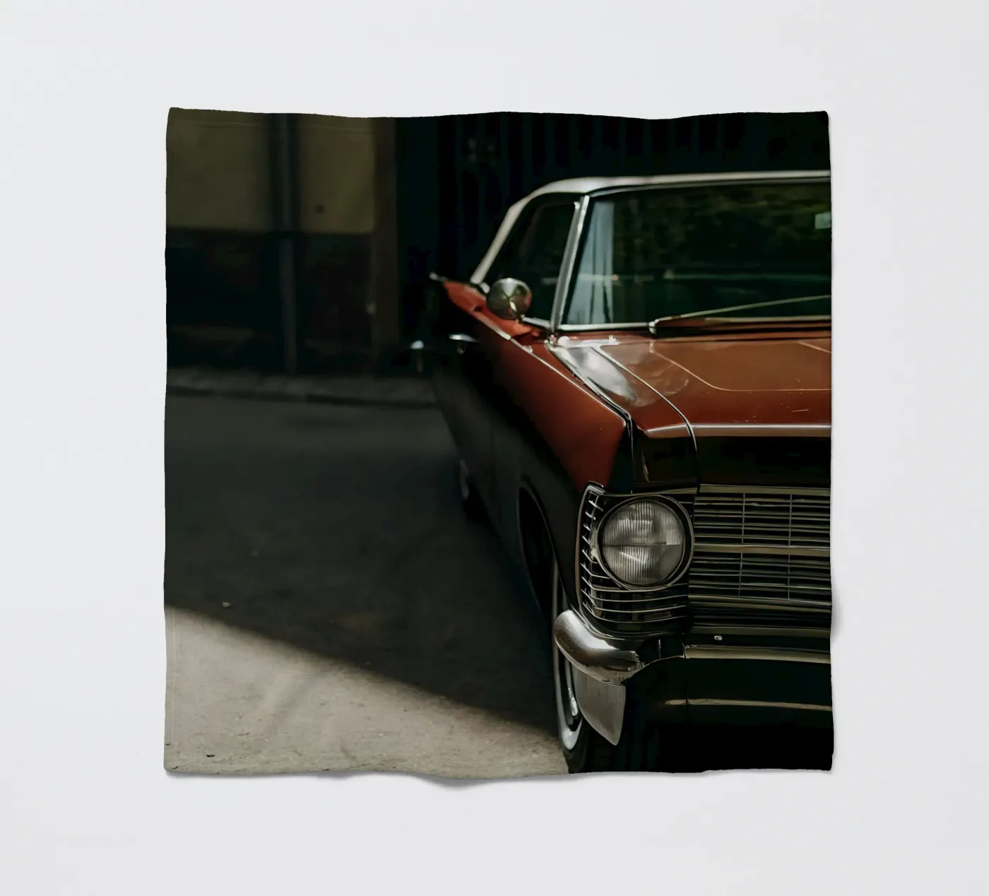 Rote Oldtimer-Front Fleecedecke von CAR EDITION