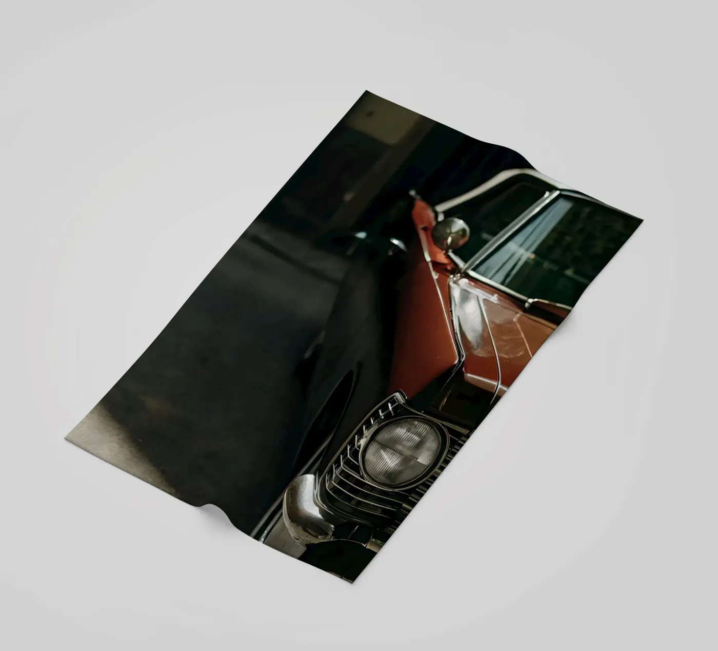 Rote Oldtimer-Front Strandtuch von CAR EDITION