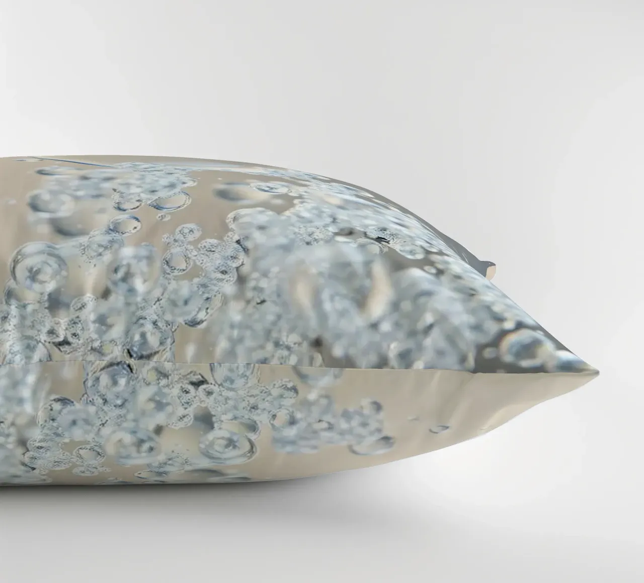 Bolle d'aria in un liquido limpido come l'acqua cuscino da DesignDoodle