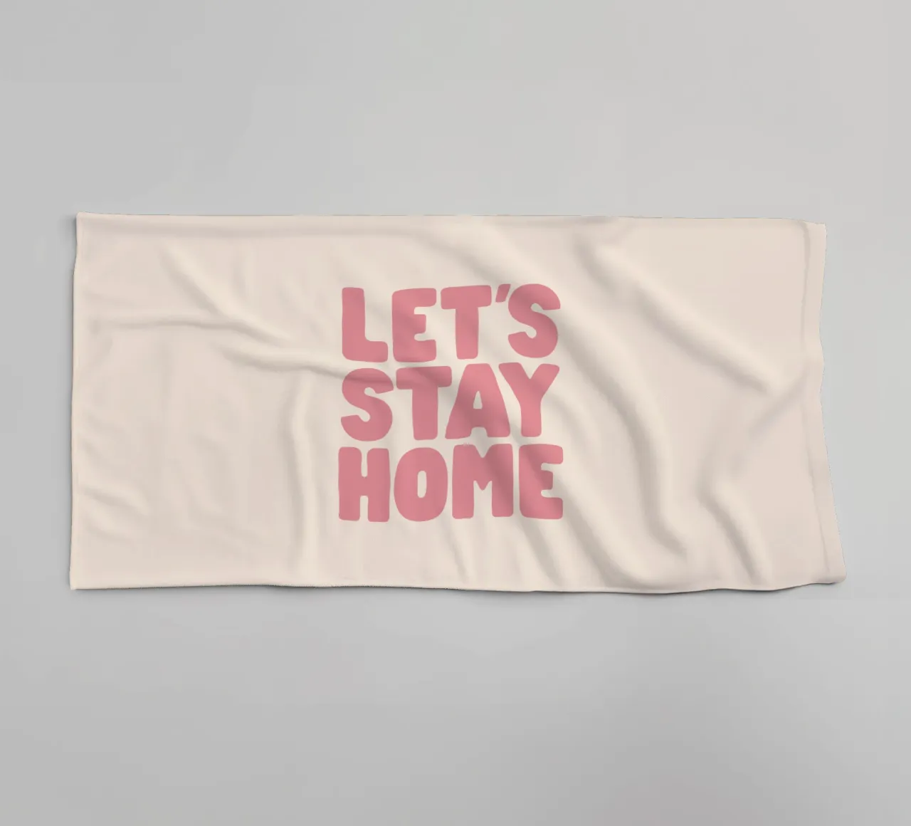 Restiamo a casa, moderno e accogliente design d'interni Typografie asciugamano da bagno da THE MOTIVATED TYPE