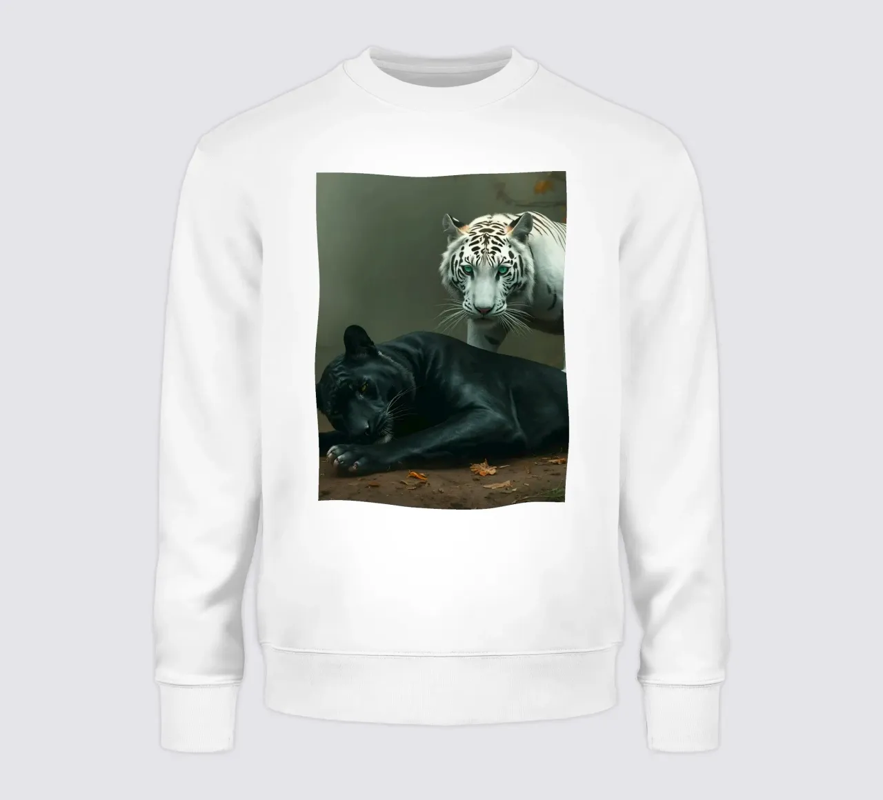 Raro incontro tra una tigre bianca e una pantera nera felpa da DesignDoodle