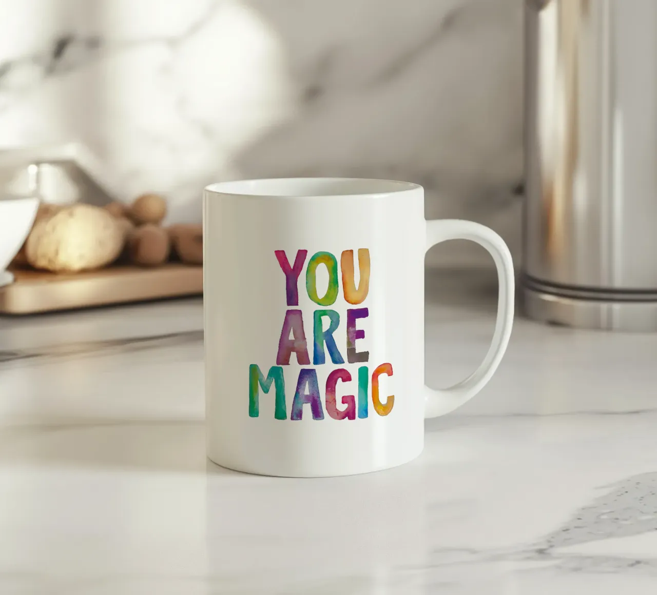 Sei magico Design tipografico arcobaleno per bambini tazza in ceramica da THE MOTIVATED TYPE