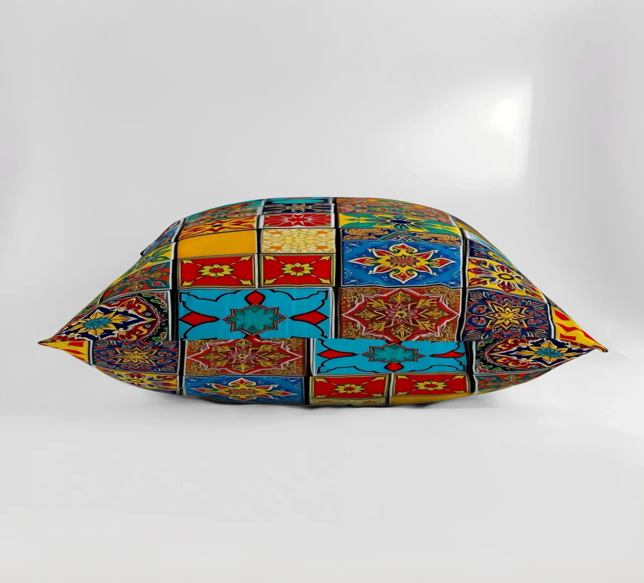 les carreaux de mosaïque présentent des motifs complexes coussin de DesignDoodle