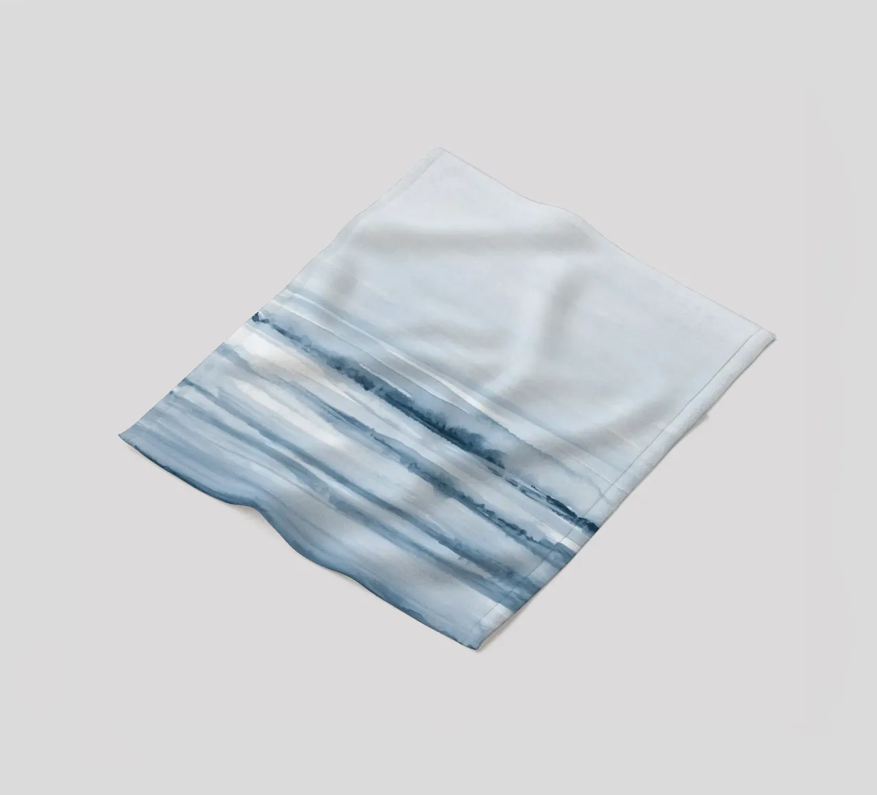 Blaue Aquarellstriche Fleecedecke von NouveauPrints