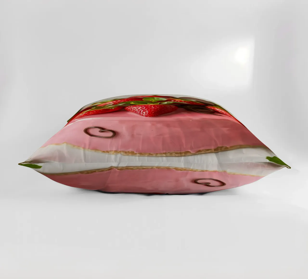 Deliziosa torta alle fragole con frutti di bosco freschi e menta cuscino da DesignDoodle
